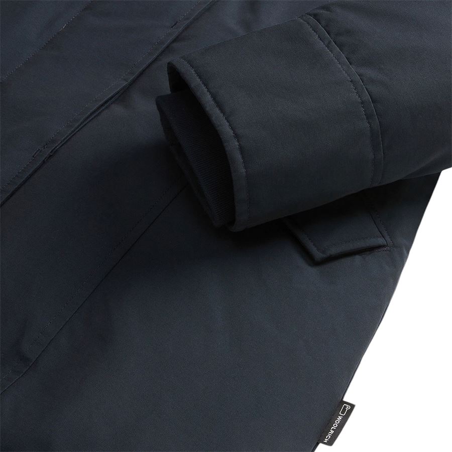 Arctic Parka in Ramar Cloth con pelliccia removibile da donna Woolrich | CFWWOU0538DKN